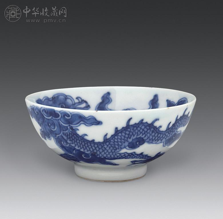 清雍正 青花过墙龙纹碗