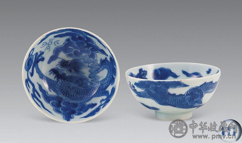 清雍正 青花过墙龙纹碗(2件)