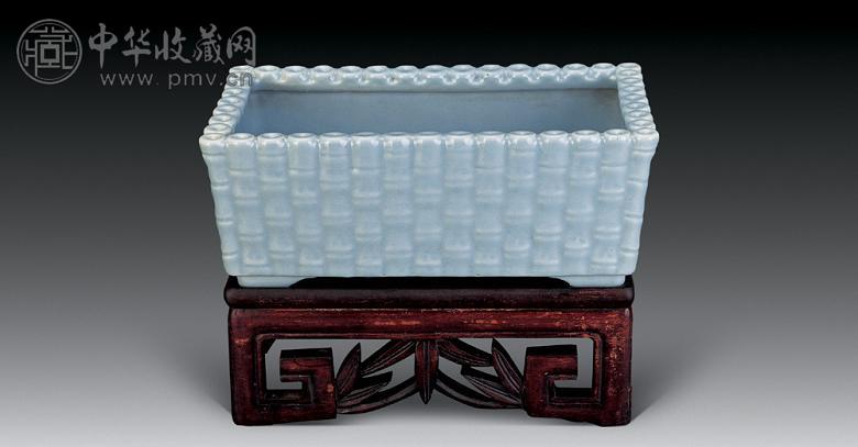 清 天青釉竹节长方水仙盆