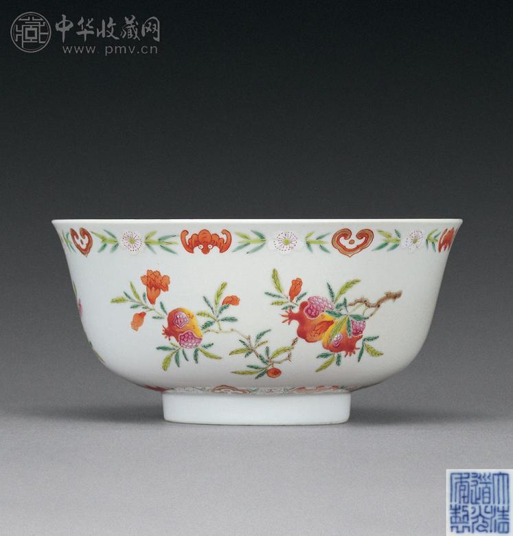 清道光 粉彩三多纹碗