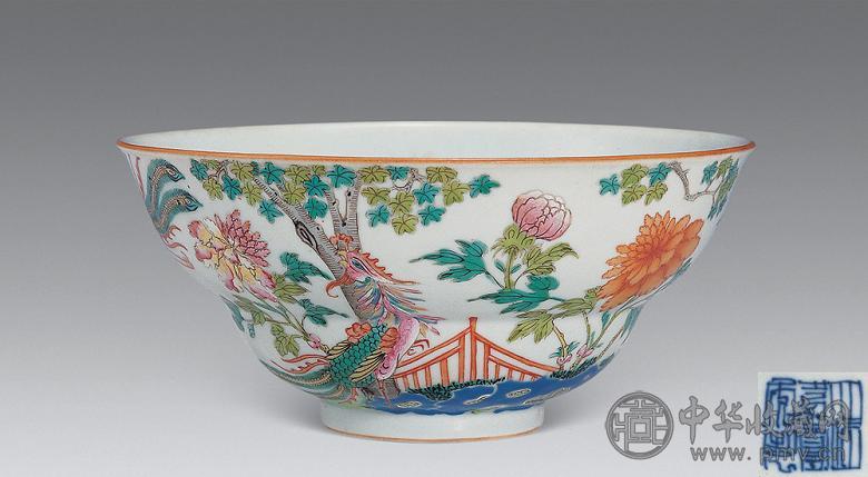 清嘉庆 粉彩凤穿牡丹洪福纹折腰碗