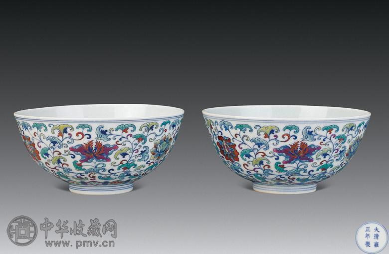 清雍正 斗彩缠枝莲纹碗(1对)