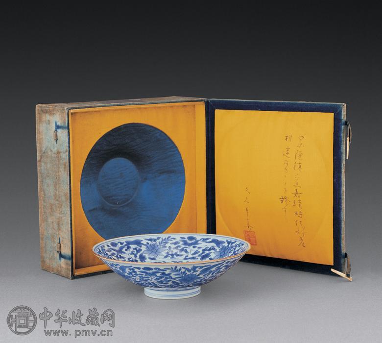 清康熙 青花花卉纹碗