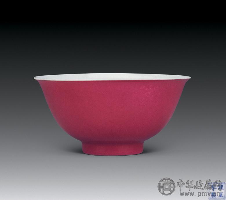 清雍正 胭脂红暗刻云龙小碗