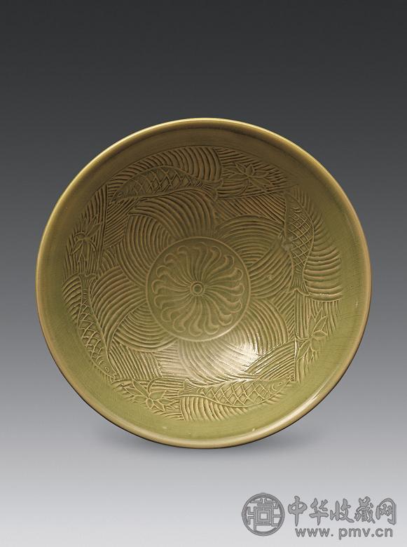 宋代 定窑绿釉刻花碗