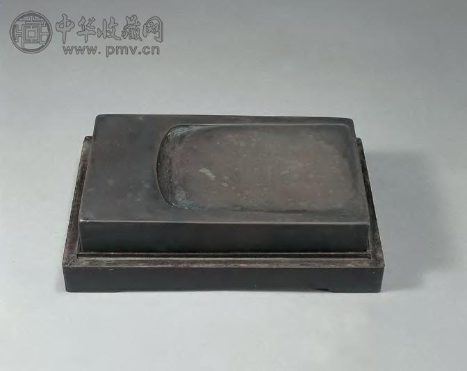 清中期 雕瑞兽端砚(紫檀嵌玉盒)