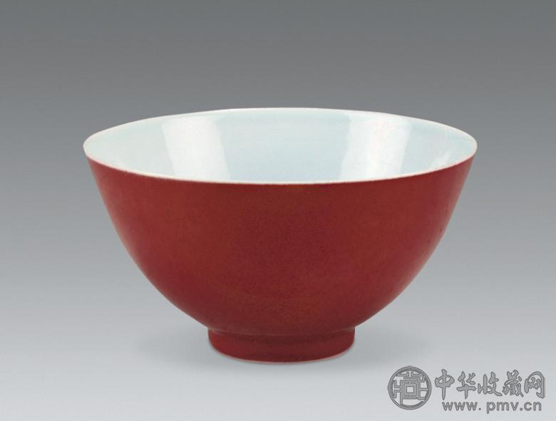 清 红釉碗