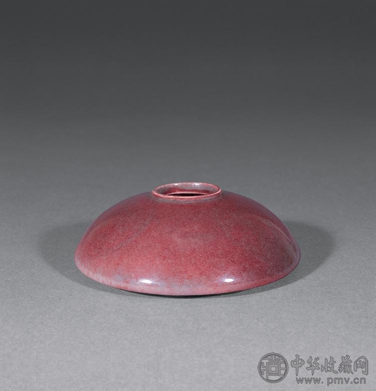 清 红釉暗刻团龙纹水盂