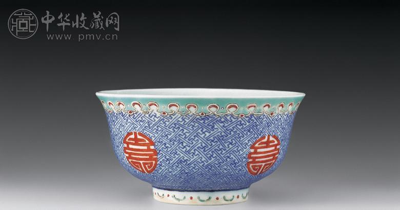 清道光 蓝料红彩团寿碗
