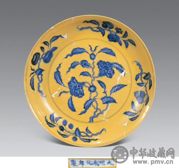 明成化黄地青花花卉盘收藏资讯|艺术家|书画家|书画名人|书法家-中华收藏网