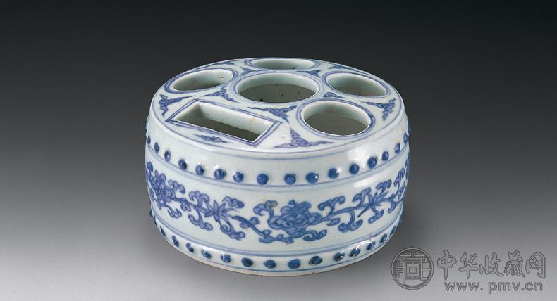 明正德 青花花卉鼓式六孔花插