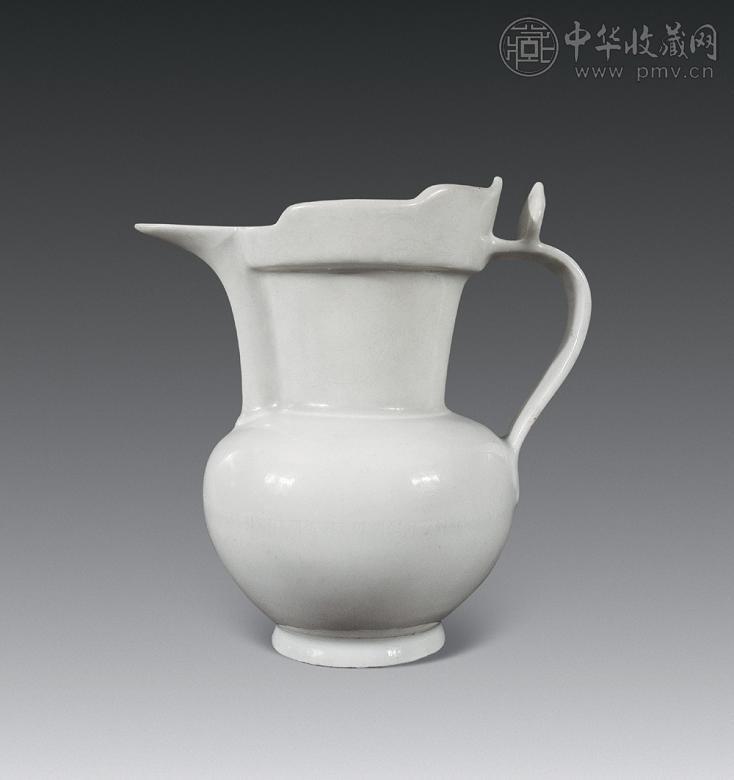 明永乐 甜白釉暗刻梵文僧帽壶