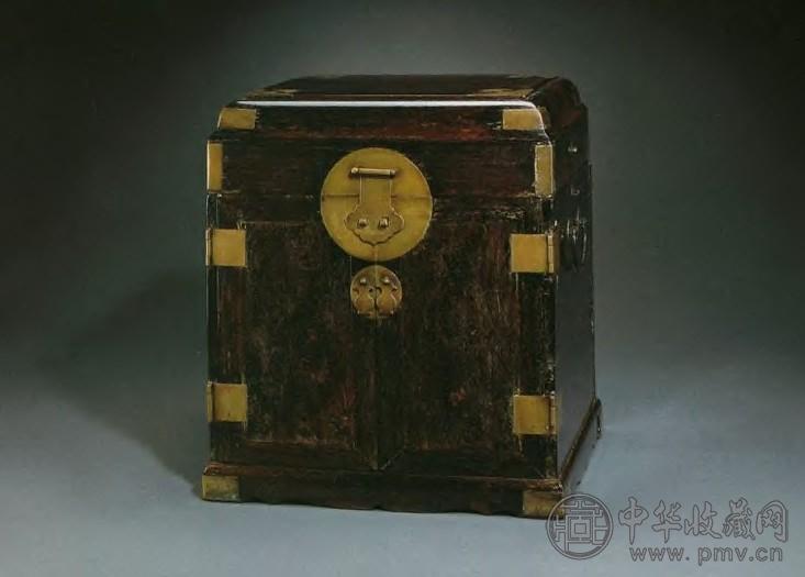 清十八世纪 紫檀官皮箱