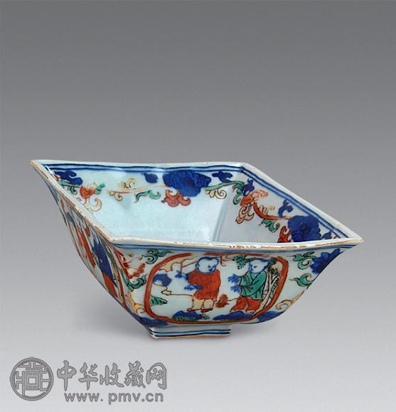 明 五彩开光婴戏纹方斗碗