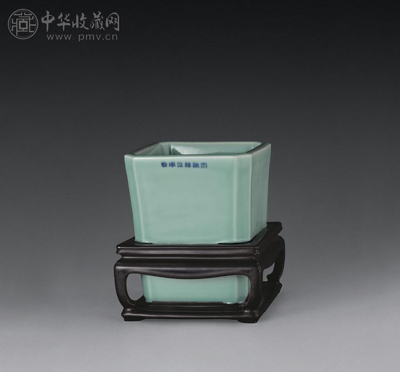 清 豆青釉方型花盆