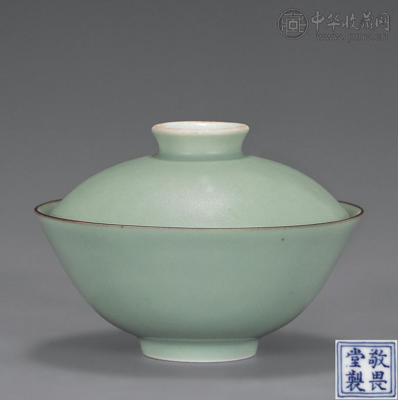 清乾隆 豆青釉盖碗