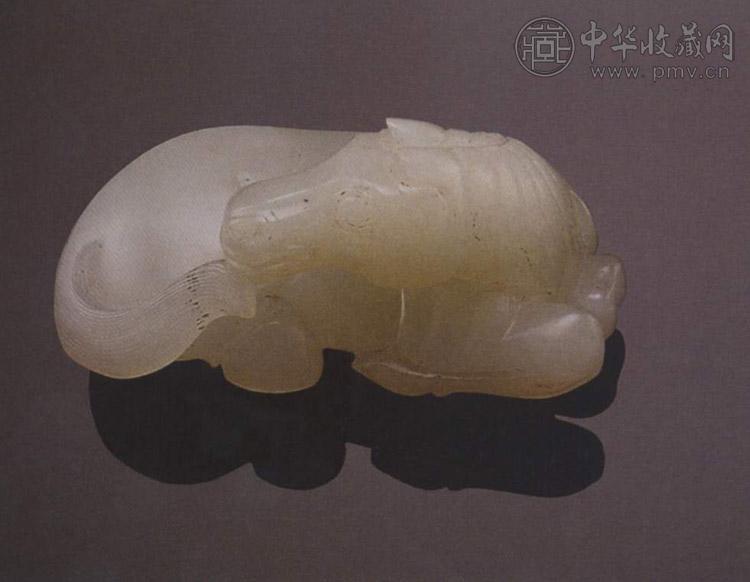 清十八世纪 白玉卧马镇纸