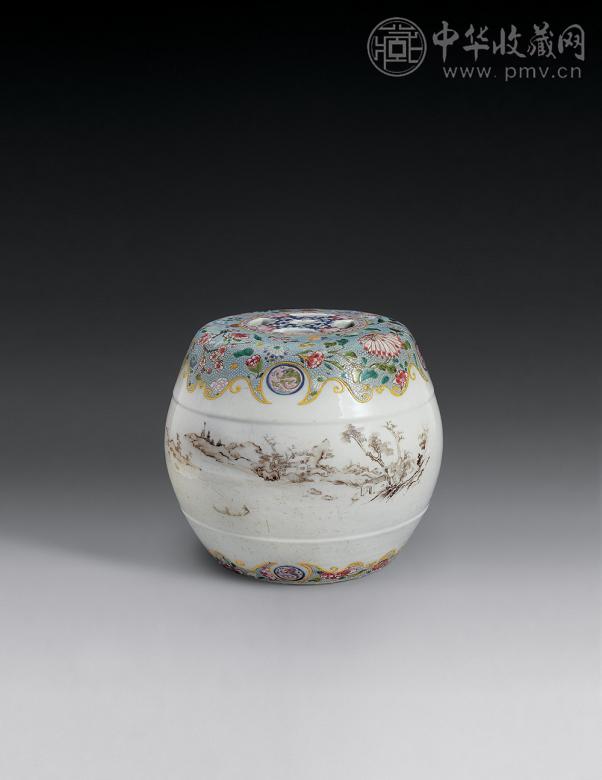 清雍正 粉彩加墨彩山水纹绣墩