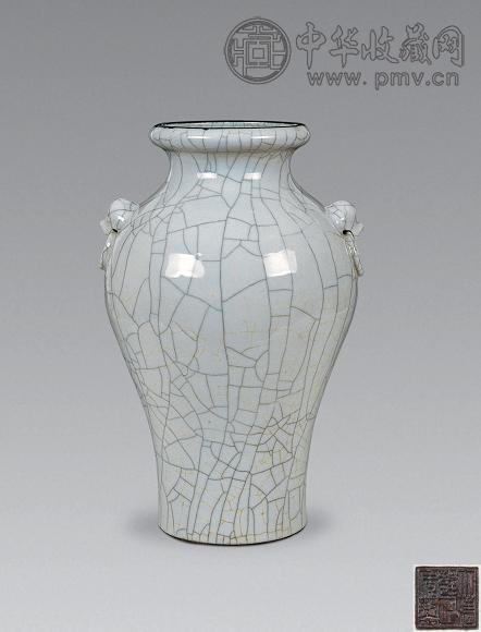 清雍正 哥釉双狮耳瓶