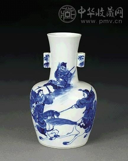 清光绪 青花刀马人贯耳瓶