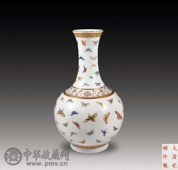 清光绪 粉彩百蝶天球瓶