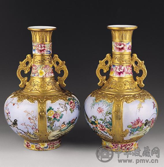 近代 金地粉彩开光花鸟瓶(1对)