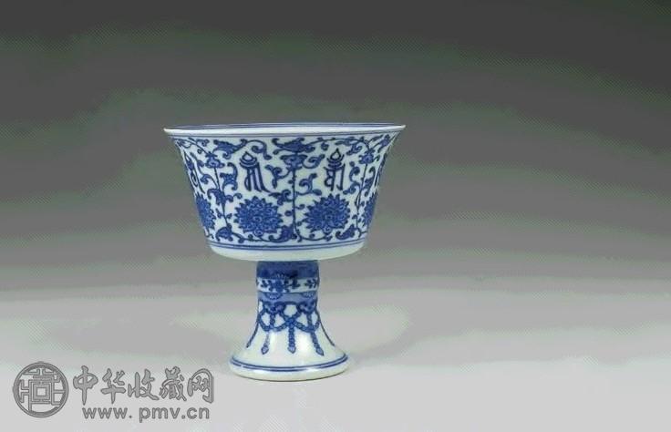 清乾隆青花缠枝莲梵文璎珞高足杯收藏资讯|艺术家|书画家|书画名人|书法
