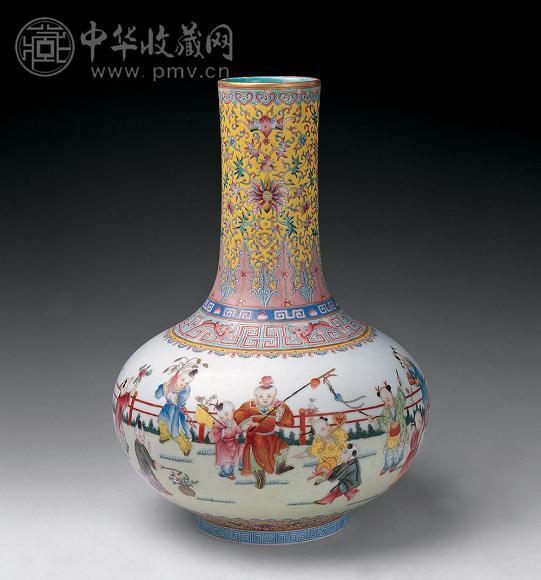 民国 粉彩婴戏纹荸荠扁瓶