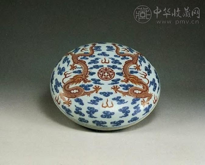 嘉庆 青花矾红龙蝠纹大盖盒