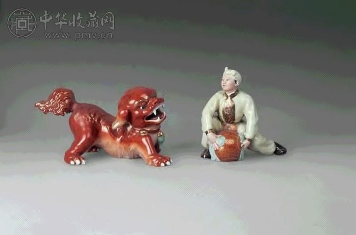 1960年代 曾龙升款人物戏狮摆件