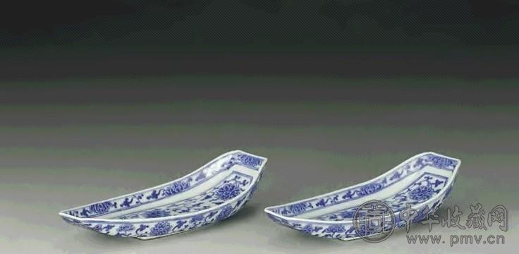 清乾隆 青花缠枝莲纹茶船(1对)