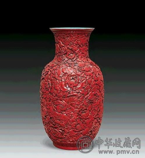 清 雕瓷仿漆万花瓶