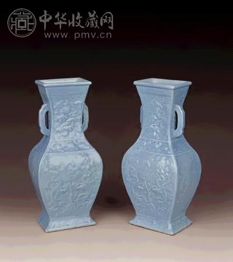 清 青釉暗龙纹扁瓶(1对)