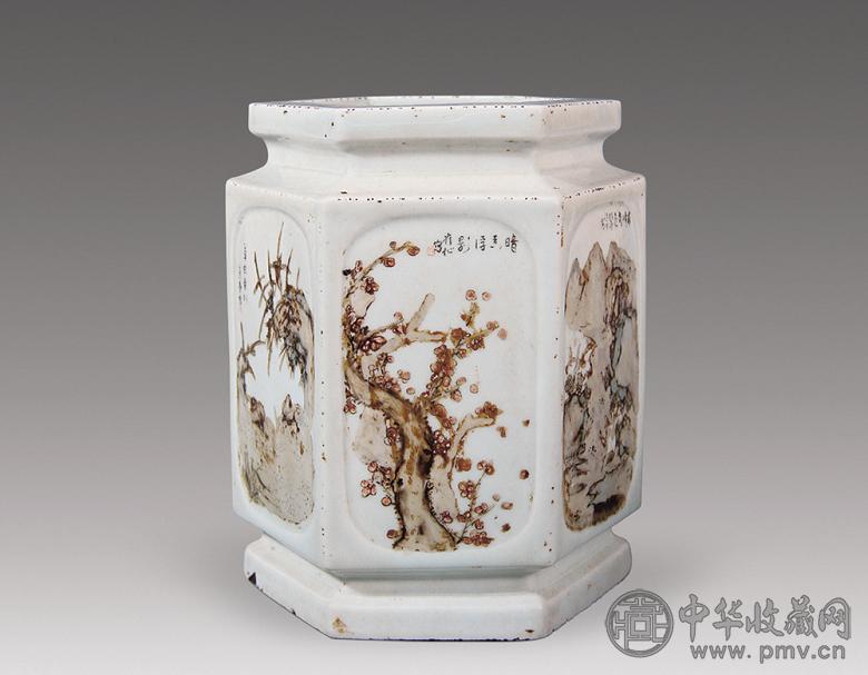 民国 粉彩花卉纹六方笔筒