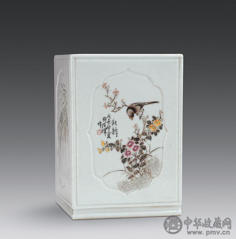 民国 刘恒祥绘粉彩花鸟草虫开光笔筒