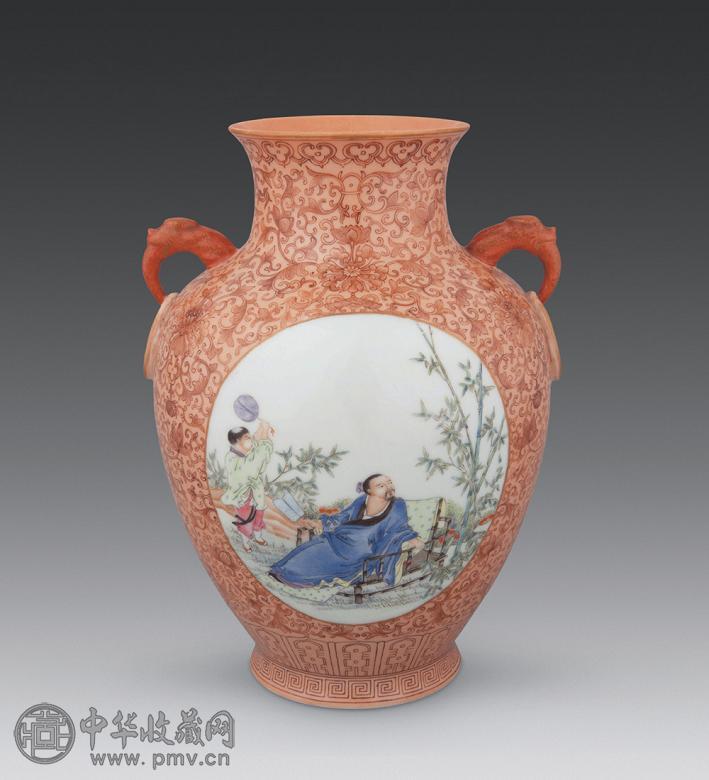 民国 珊瑚红开光粉彩人物尊