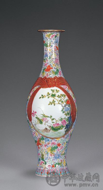 民国 粉彩万花地包袱瓶