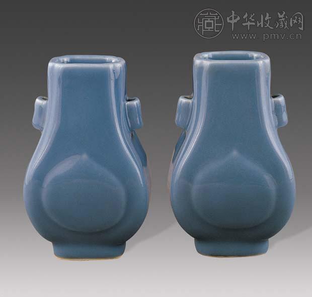 民国 蓝釉贯耳小尊(2件)