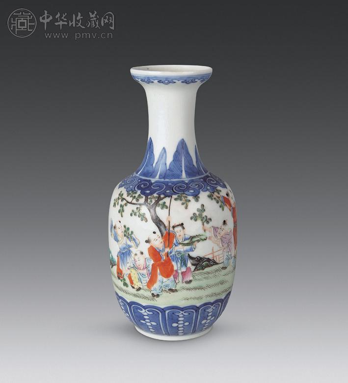 民国 青花粉彩婴戏图瓶