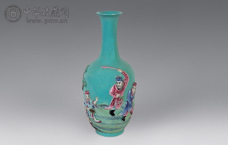 民国 松石绿釉堆瓷人物纹瓶