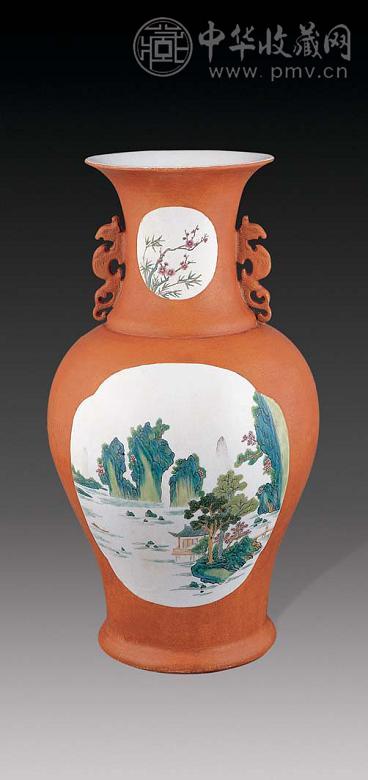 民国 珊瑚地开光粉彩山水瓶