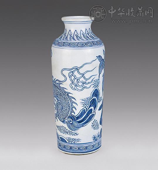 清 青花麒麟芭蕉纹瓶