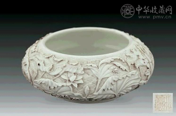 民国 白釉雕瓷一路连科图水洗