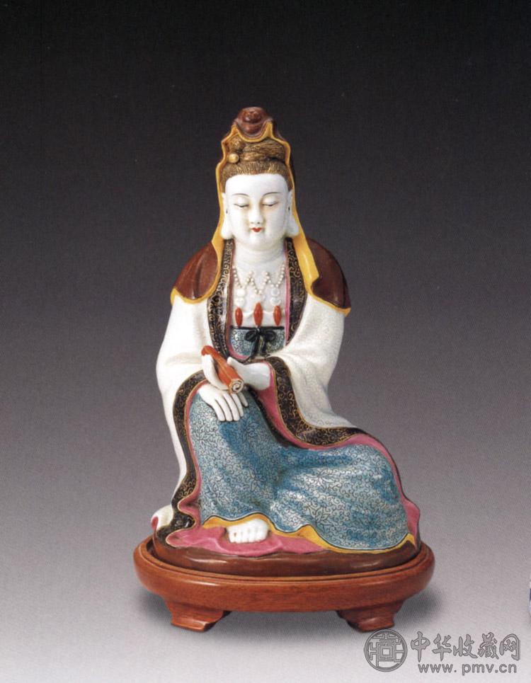 民国 粉彩观音坐像