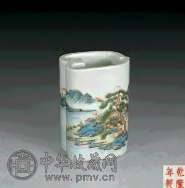 民国 粉彩山水书卷形笔筒