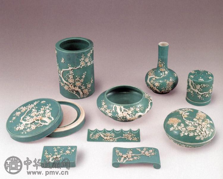 民国 松石釉雕瓷梅花文具 九件
