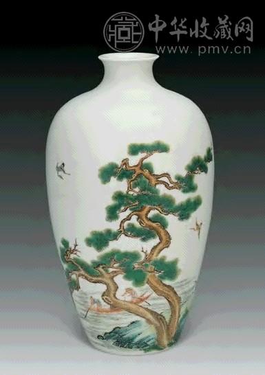 民国 粉彩山水纹梅瓶