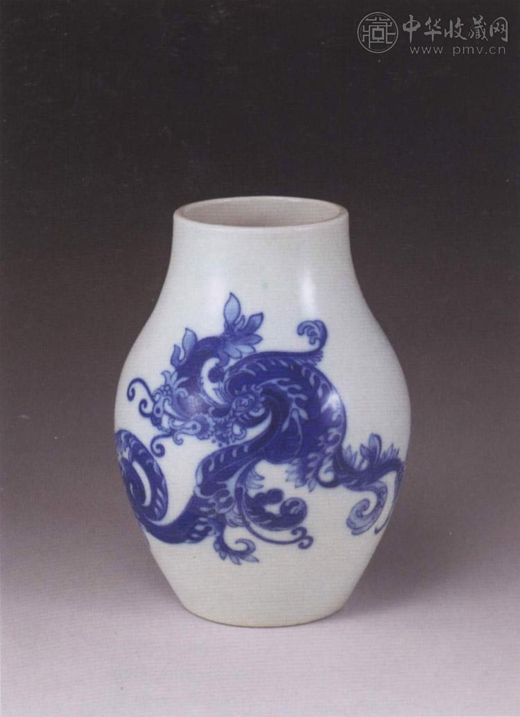 民国 青花夔凤橄榄尊