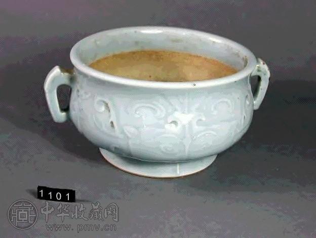 民国 天青釉暗刻夔龙炉