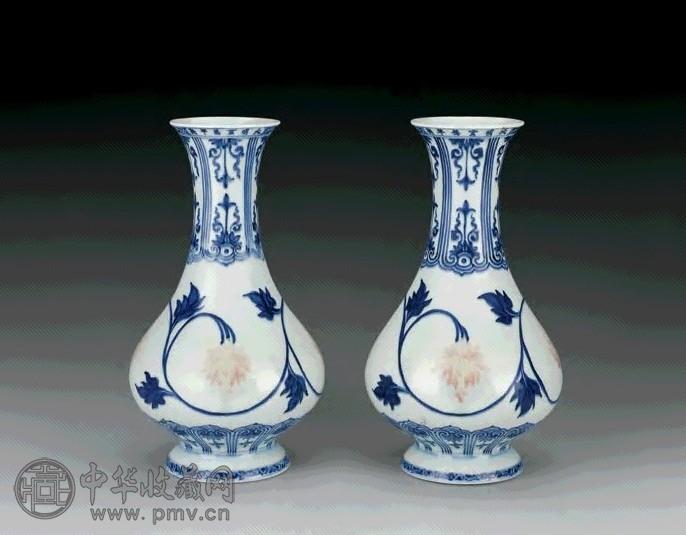 民国 青花釉里红花卉纹瓶(1对)